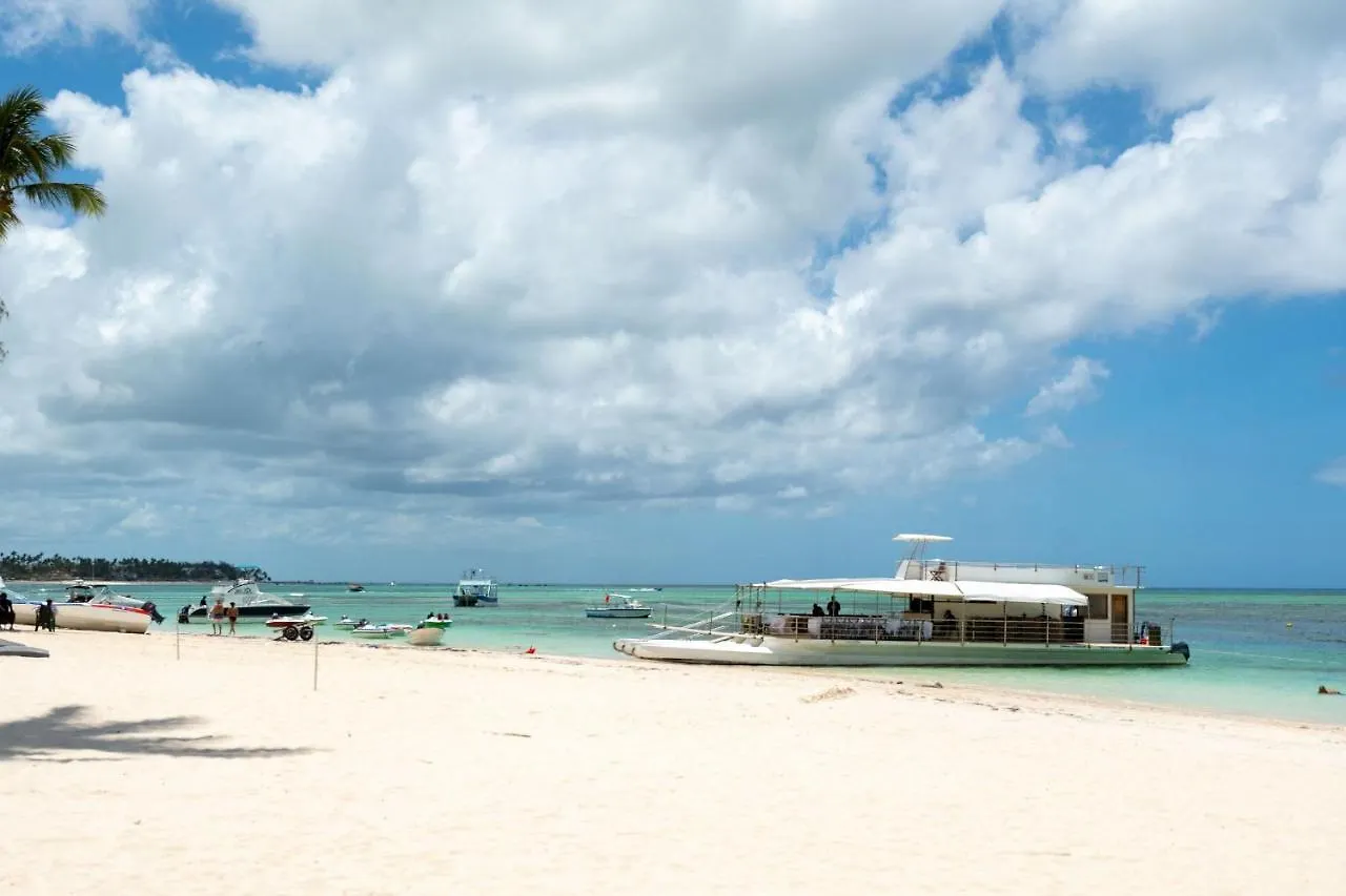 Private Pool View 2Bdr In Los Corales Punta Cana contacts